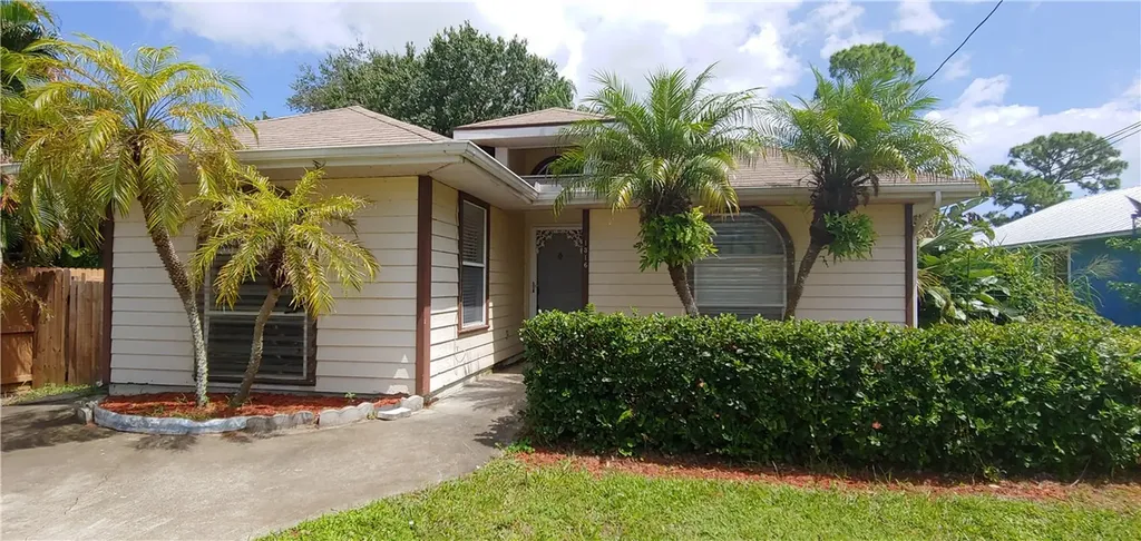 1316 24th Avenue SW Vero Beach FL 32962