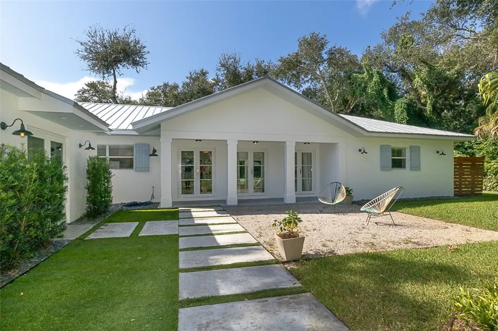 626 Date Palm Road Vero Beach FL 32963