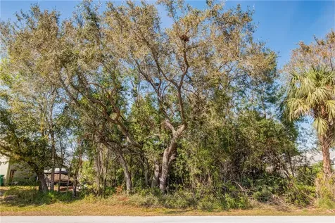 822 Salem Avenue Sebastian FL 32958