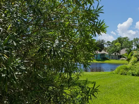 303 Briarcliff Circle Sebastian FL 32958