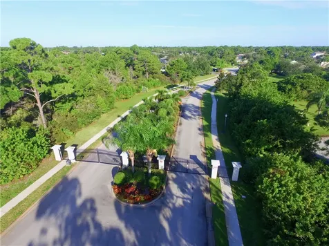 303 Briarcliff Circle Sebastian FL 32958