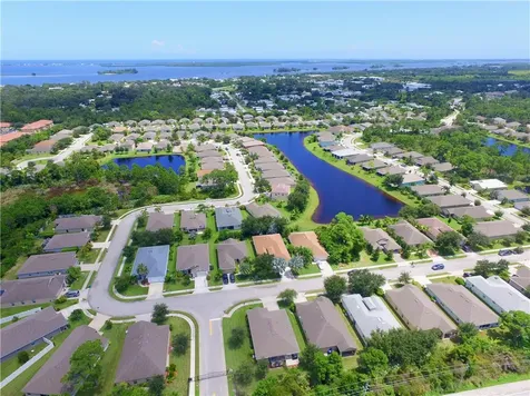 303 Briarcliff Circle Sebastian FL 32958