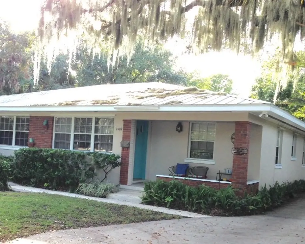 2209 10th Avenue Vero Beach FL 32960