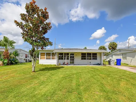 1451 5th Court Vero Beach FL 32960