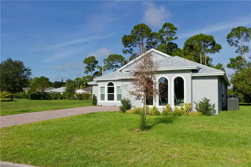 1630 16th Court SW Vero Beach FL 32962