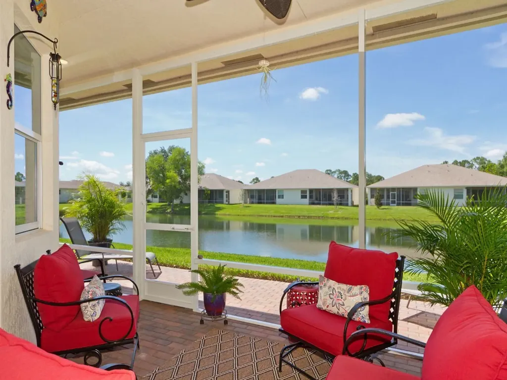 7491 Oakridge Place Vero Beach FL 32966