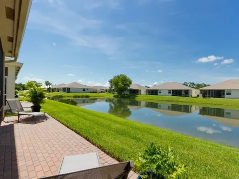 7491 Oakridge Place Vero Beach FL 32966
