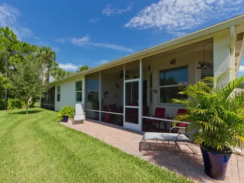 7491 Oakridge Place Vero Beach FL 32966