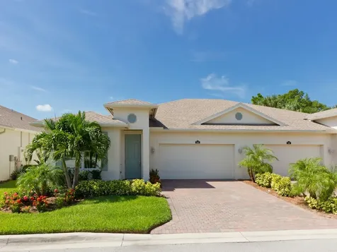 7491 Oakridge Place Vero Beach FL 32966