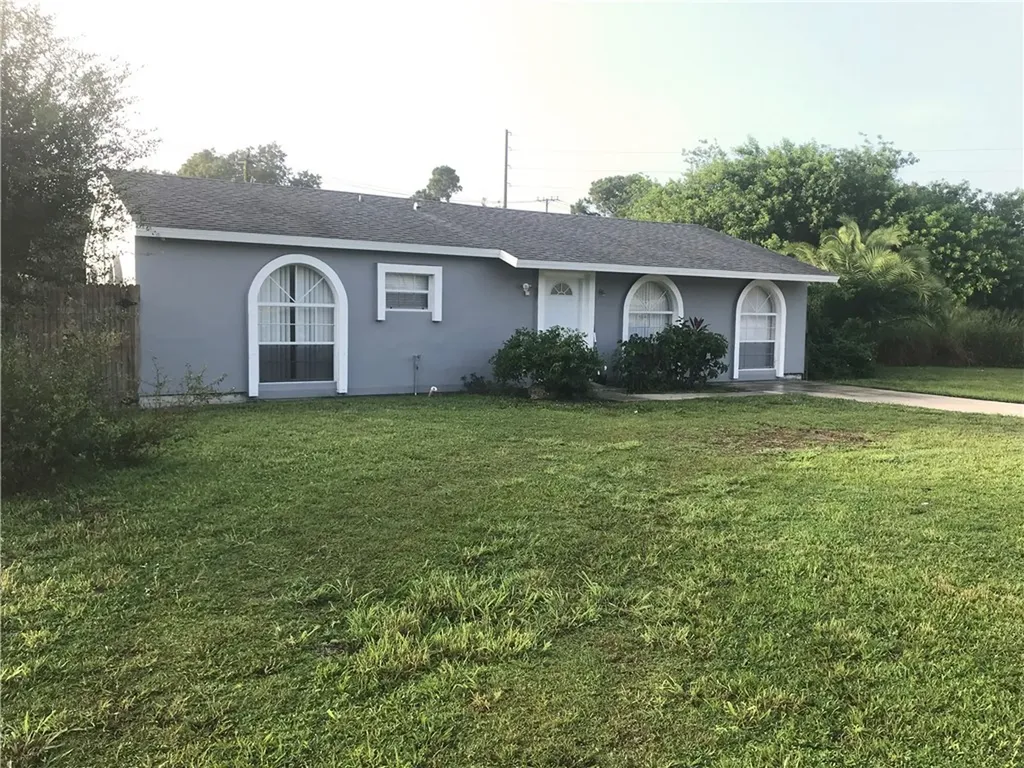 2446 16th Avenue SW Vero Beach FL 32962