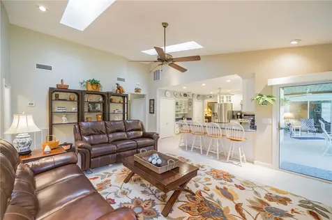 435 38th Square SW Vero Beach FL 32968