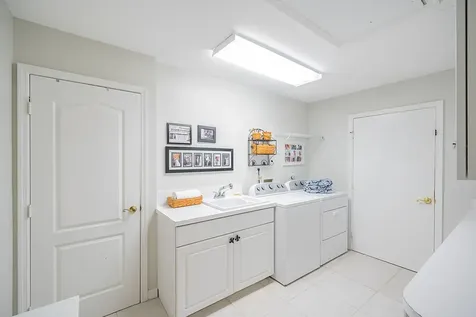 435 38th Square SW Vero Beach FL 32968