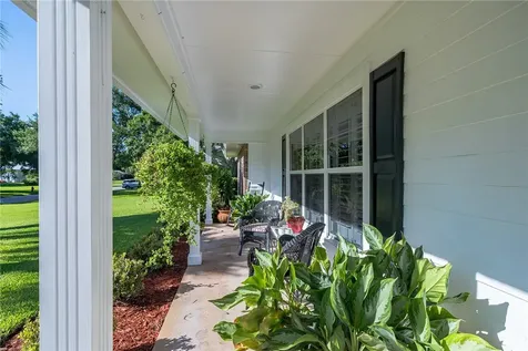 435 38th Square SW Vero Beach FL 32968