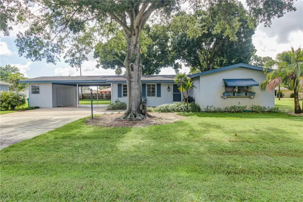 525 Saunders Street Sebastian FL 32958