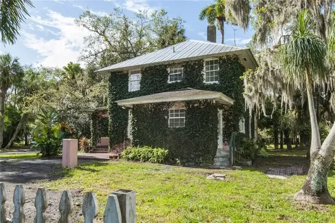 1210 Country Gardens Lane Fort Pierce FL 34982
