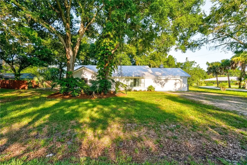 995 48th Avenue Vero Beach FL 32966