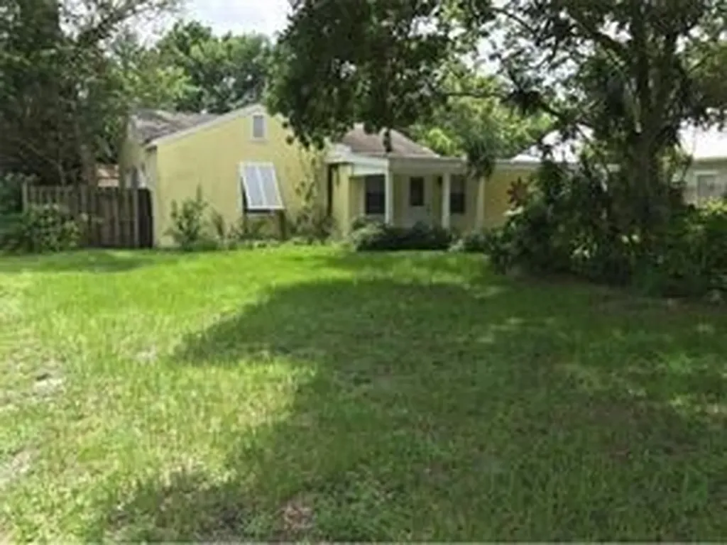 2031 Delmar Avenue Vero Beach FL 32960
