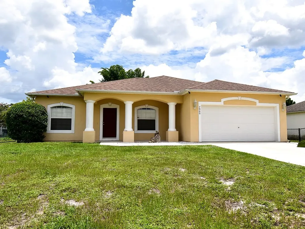 7966 102nd Avenue Vero Beach FL 32967