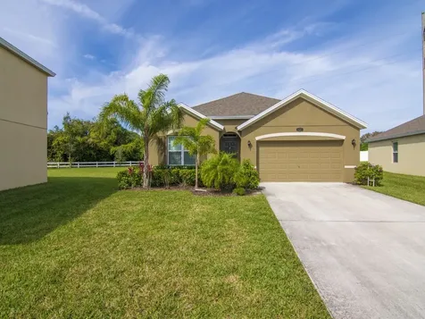 1447 Lexington Square SW Vero Beach FL 32962