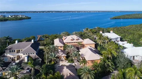 719 Grove Place Vero Beach FL 32963