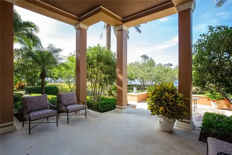 719 Grove Place Vero Beach FL 32963
