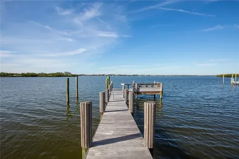 719 Grove Place Vero Beach FL 32963