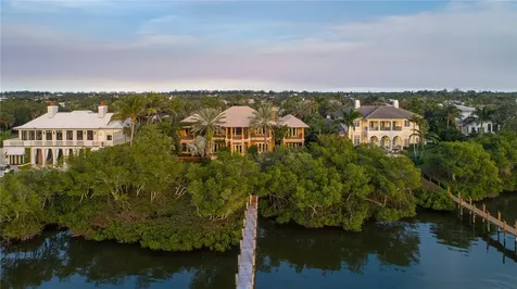 719 Grove Place Vero Beach FL 32963