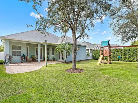 350 21st Court SW Vero Beach FL 32962
