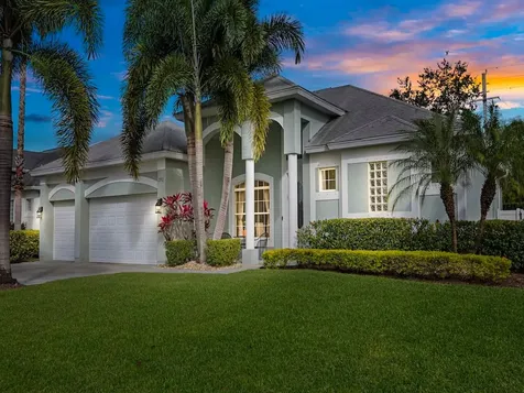 350 21st Court SW Vero Beach FL 32962