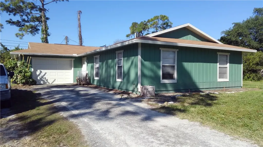 1655 17th Court SW Vero Beach FL 32962