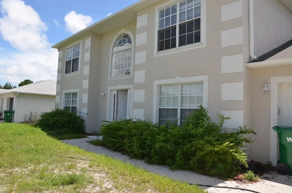 1165 Persian Lane Sebastian FL 32958
