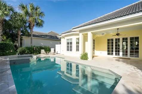 320 Lakeview Way Vero Beach FL 32963
