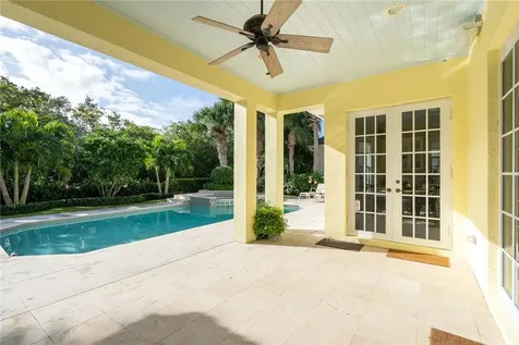 320 Lakeview Way Vero Beach FL 32963