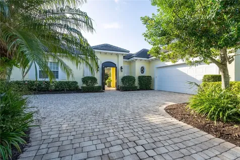 320 Lakeview Way Vero Beach FL 32963