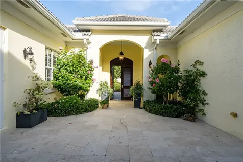 320 Lakeview Way Vero Beach FL 32963