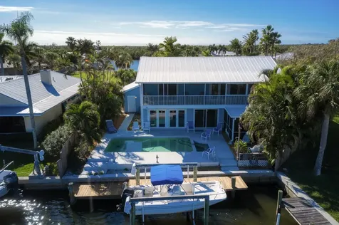 22 Sovereign Way Hutchinson Island FL 34949