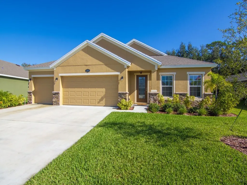 5993 Ridge Lake Circle Vero Beach FL 32967