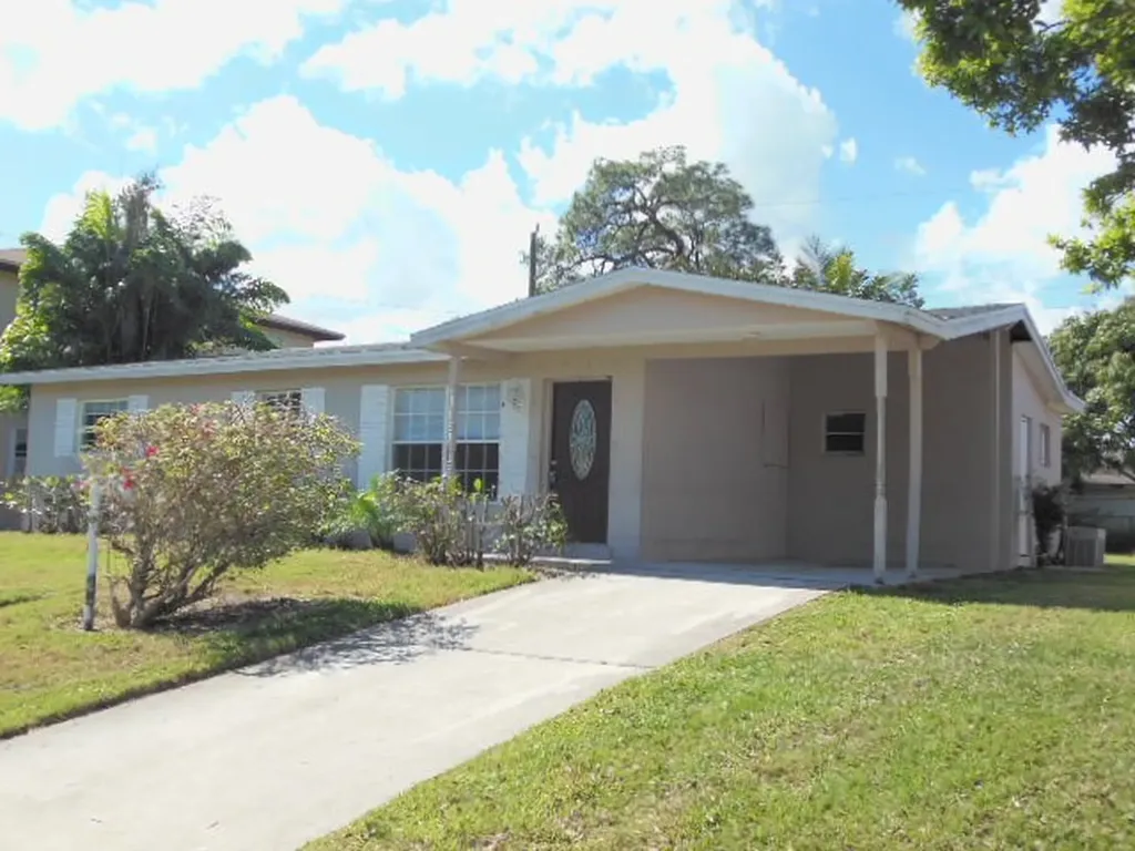 70 1st Court SW Vero Beach FL 32962