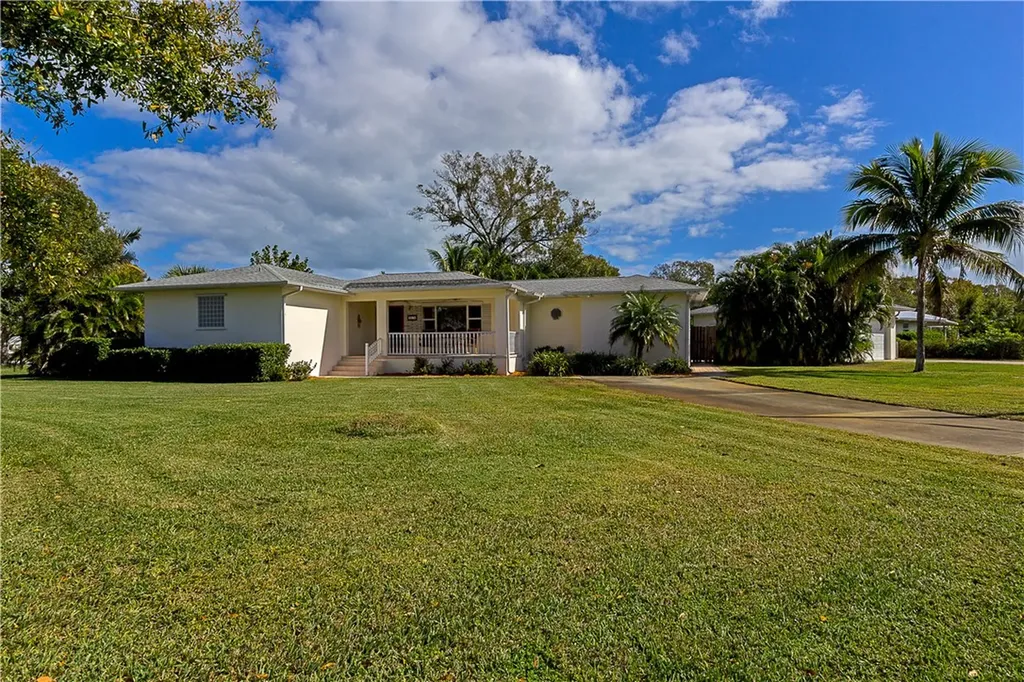 2576 Cordova Avenue Vero Beach FL 32960