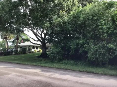 1041 George Street Sebastian FL 32958