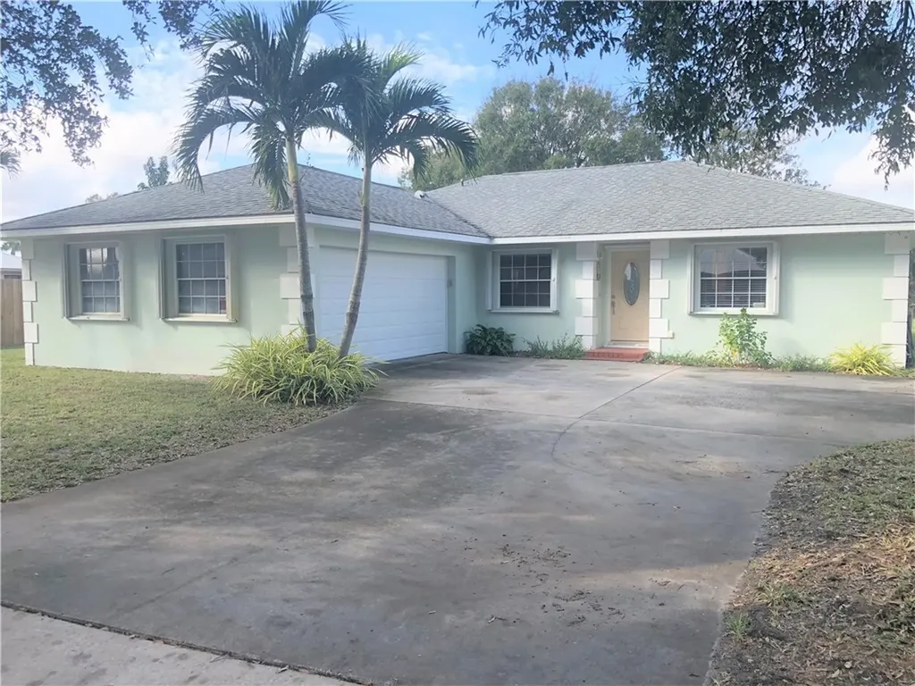 1325 41st Avenue Vero Beach FL 32960