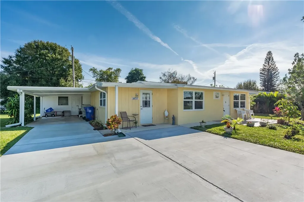 1470 5th Court Vero Beach FL 32960