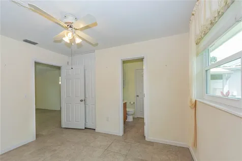 1470 5th Court Vero Beach FL 32960