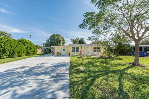 1470 5th Court Vero Beach FL 32960