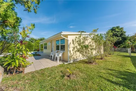 1470 5th Court Vero Beach FL 32960
