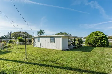 1470 5th Court Vero Beach FL 32960