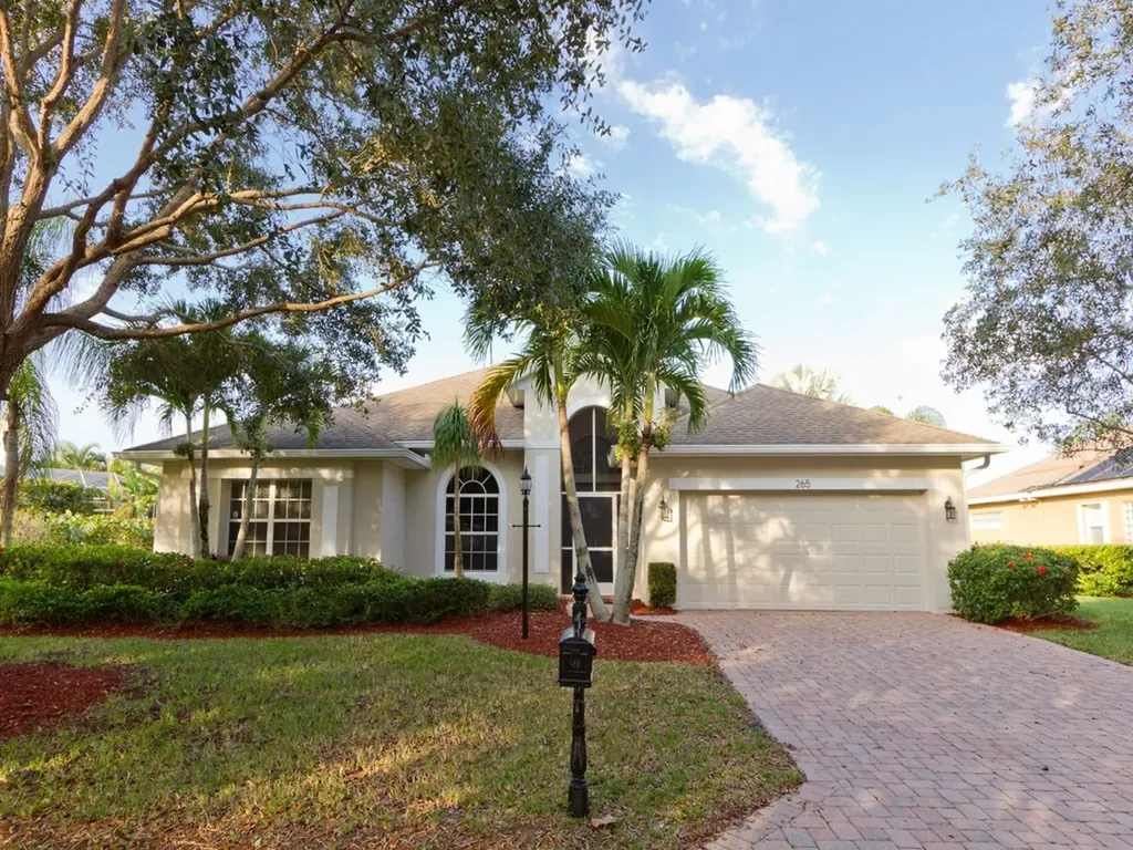 265 Champagne Court SW Vero Beach FL 32968
