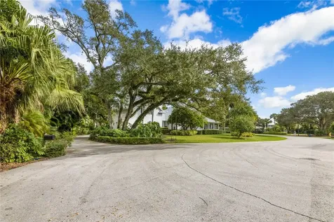 535 Riomar Drive Vero Beach FL 32963