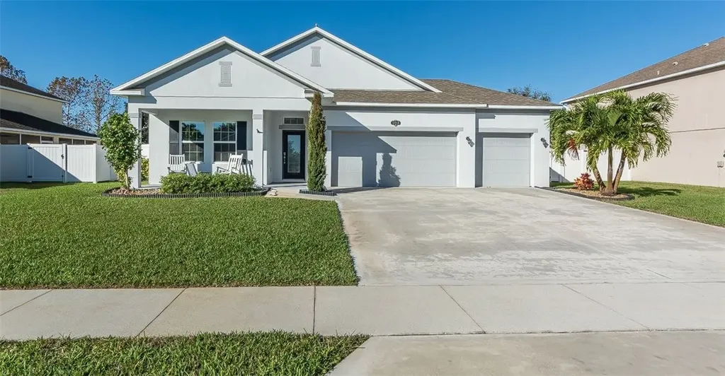 5945 Ridge Lake Circle Vero Beach FL 32967