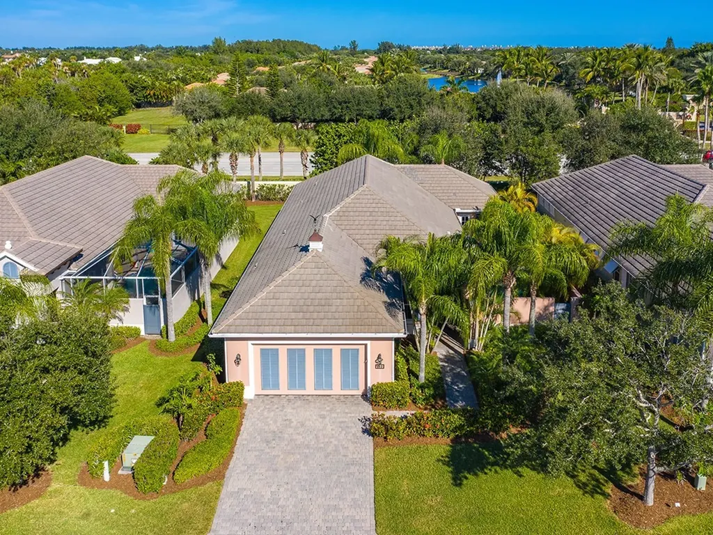 2122 Autumn Lane Vero Beach FL 32963